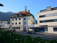 ehemaliges Geschäftshaus J.H. Reis, Bahnhofstraße 1-3